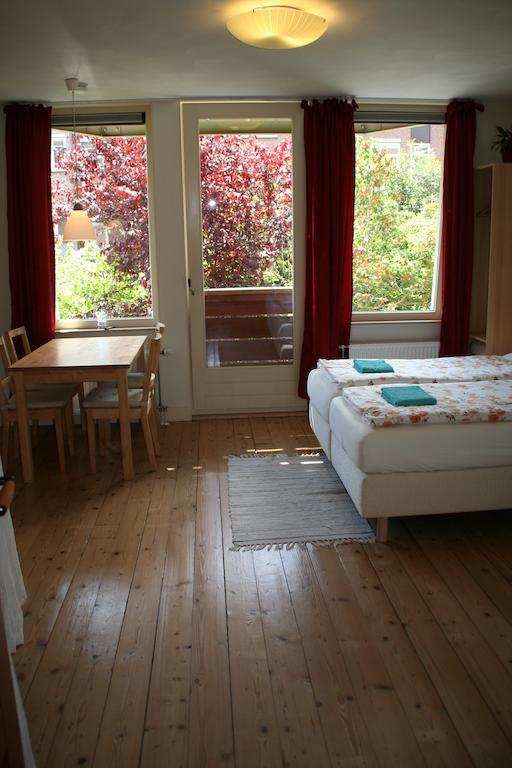 Deluxe Tweepersoonskamer met 1 of 2 Bedden en Uitzicht op de Tuin