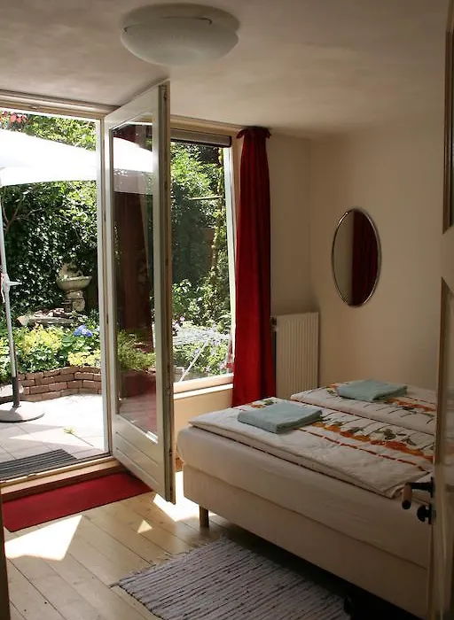 B&B Jordaan-1